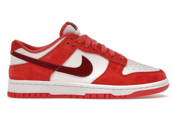 Women’s Nike Dunk Valentines Day